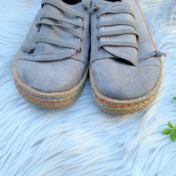 Barely Worn! Grey Suede Hippie Shoes Size 6/36 - Picture 3 of 8
